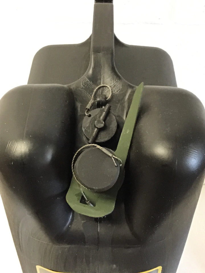 U.S. Army 14 Liter M13 Portable Decontaminating Apparatus / Container